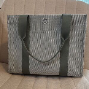 Lululemon Two-Toned Canvas Tote Bag 10L Green